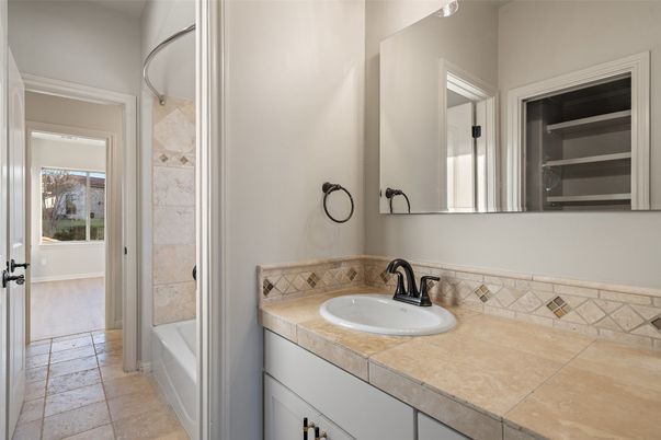 Bathroom, Interior, Tile Countertops