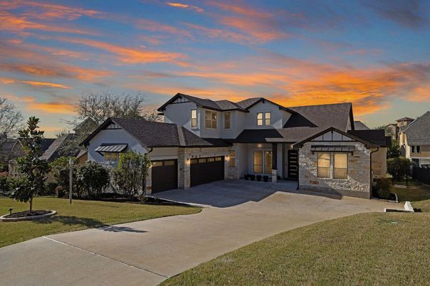 Attached, Exterior, Facade, Farmhouse