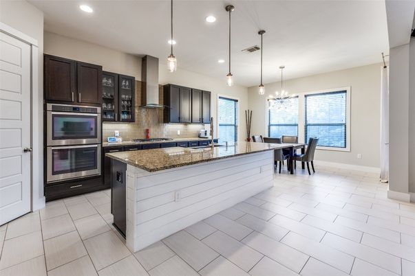 Dining room, Interior, Kitchen, Pendant Lights, Recessed Lighting, Stainless Steel Appliances, Water