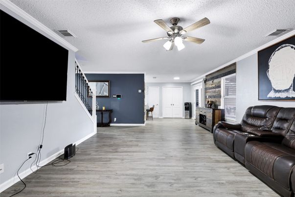 Interior, Recessed Lighting, Wood Texture Flooring