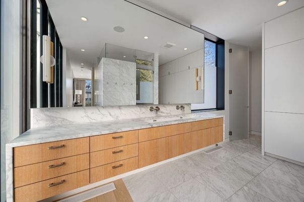 Bathroom, Interior, Marble, Marble Walls, Recessed Lighting