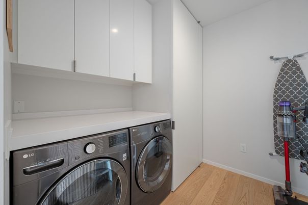 Interior, Washer, Wood Texture Flooring