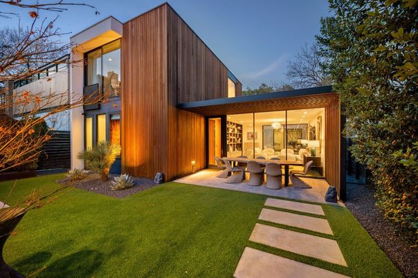 Backyard, Exterior, Facade, Modern