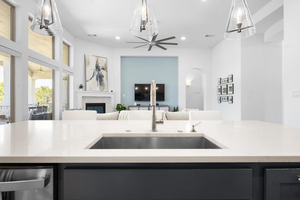 Fireplace, Interior, Kitchen, Pendant Lights, Recessed Lighting