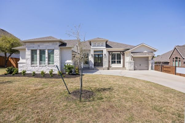 Attached, Exterior, Facade, Ranch