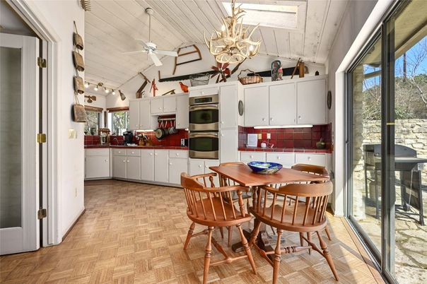 Dining room, Interior, Kitchen, Stainless Steel Appliances, Wood Texture Flooring