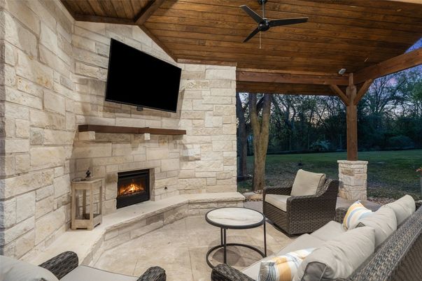 Exterior, Fireplace