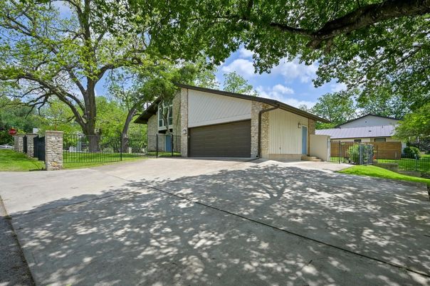 Detached Garage, Exterior