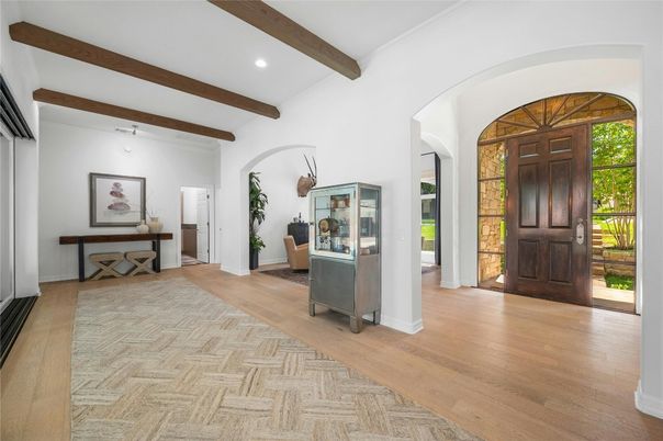 Interior, Recessed Lighting, Wooden Beams, Wood Texture Flooring