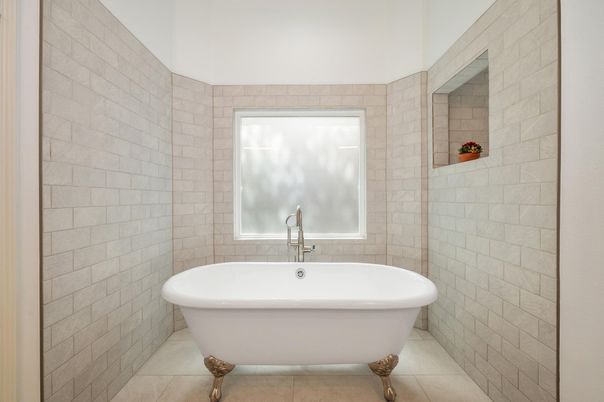 Bathroom, Free Standing Baths, Interior
