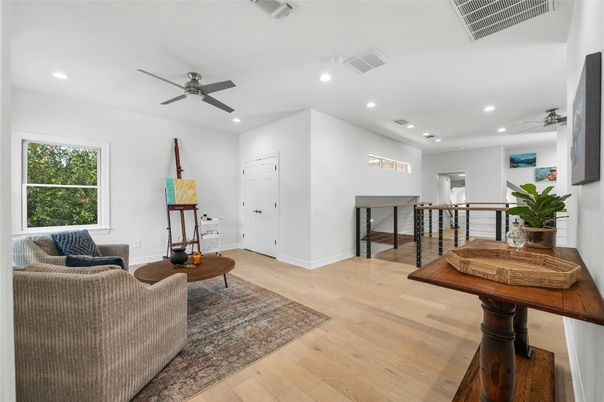 Interior, Recessed Lighting, Wood Texture Flooring