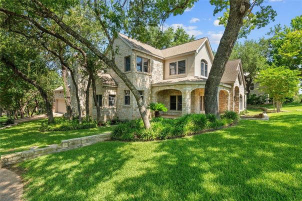 Backyard, Exterior, Facade, Brick Facade, French Provincial