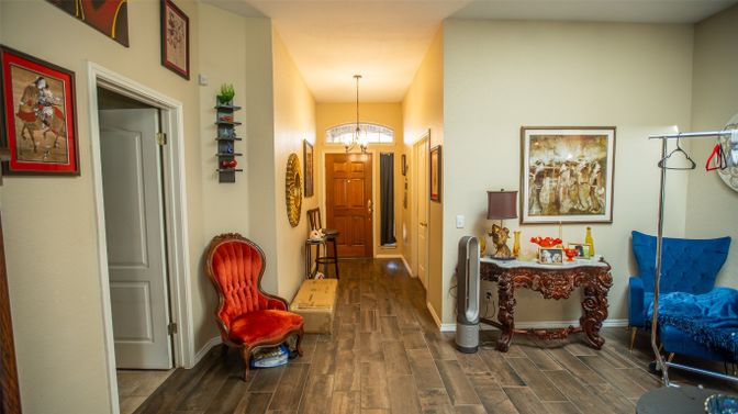 Interior, Pendant Lights, Wood Texture Flooring