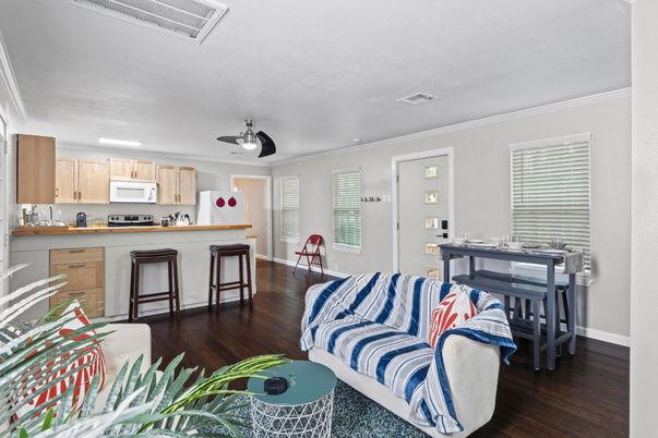 Interior, Kitchen, Living room, Recessed Lighting, Wood Texture Flooring