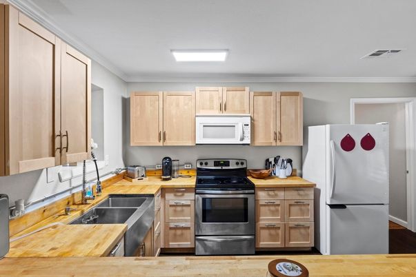 Interior, Kitchen, Stainless Steel Appliances, Wood Texture Flooring