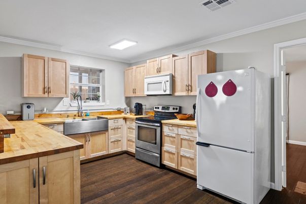 Interior, Kitchen, Wood Texture Flooring