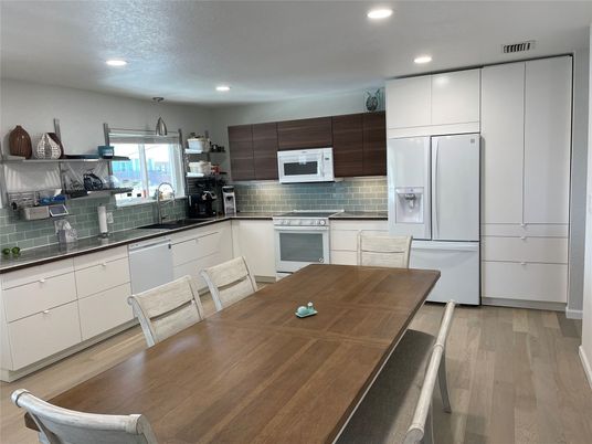Dining room, Interior, Kitchen, Recessed Lighting, Wood Texture Flooring