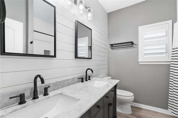 Bathroom, Dual Sink Vanities, Interior, Wood Texture Flooring