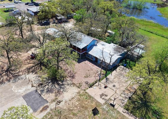 Exterior, Drone