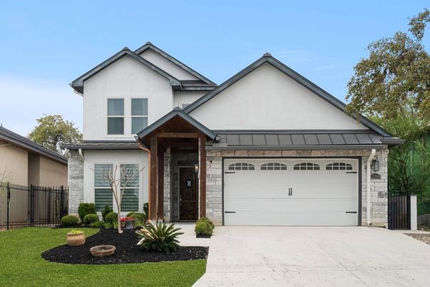 Attached, Exterior, Facade, Farmhouse