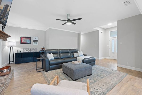 Interior, Living room, Recessed Lighting, Wood Texture Flooring