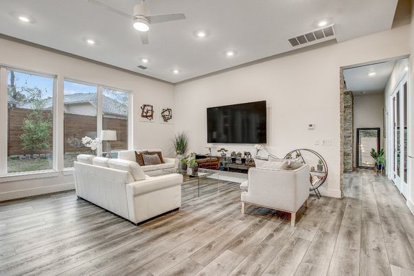 Interior, Living room, Recessed Lighting, Wood Texture Flooring