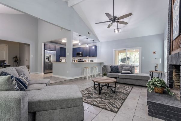 Interior, Kitchen, Living room, Stainless Steel Appliances