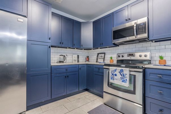 Interior, Kitchen, Stainless Steel Appliances