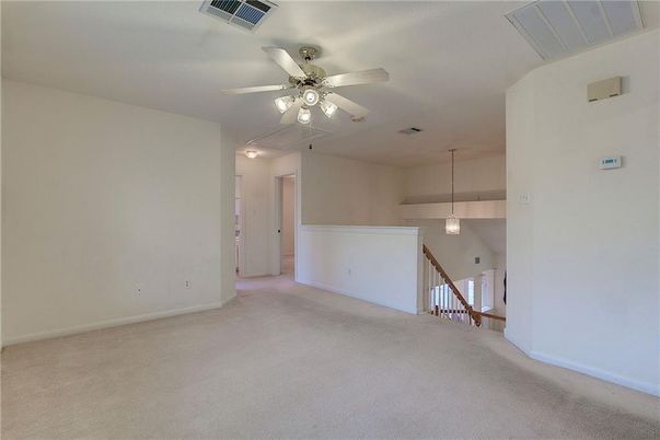 Empty room, Interior, Pendant Lights