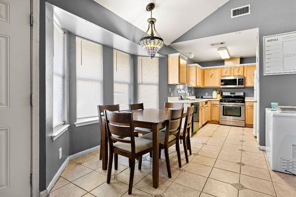 Dining room, Interior, Kitchen, Pendant Lights, Stainless Steel Appliances