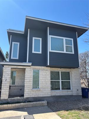 Exterior, Facade, Modern