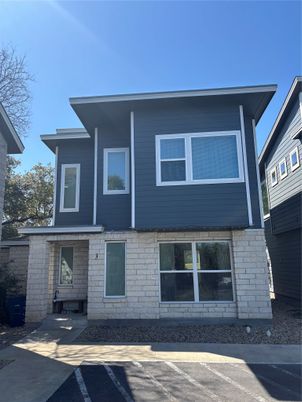 Exterior, Facade, Modern