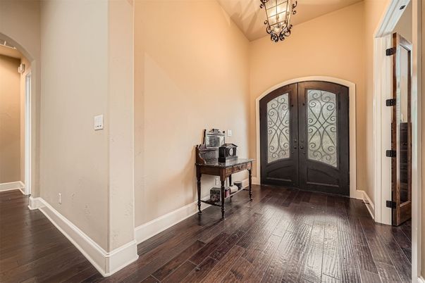 Chandelier, Interior, Wood Texture Flooring