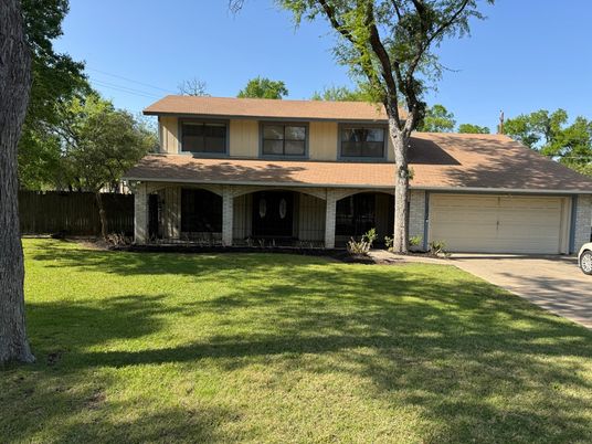 Attached, Backyard, Exterior, Facade, Split Level