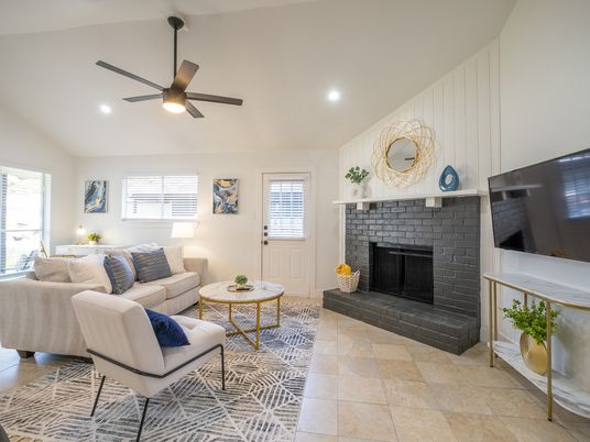 Fireplace, Interior, Living room, Recessed Lighting