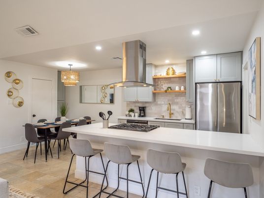 Chandelier, Dining room, Interior, Kitchen, Recessed Lighting, Stainless Steel Appliances