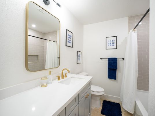 Bathroom, Interior, Recessed Lighting