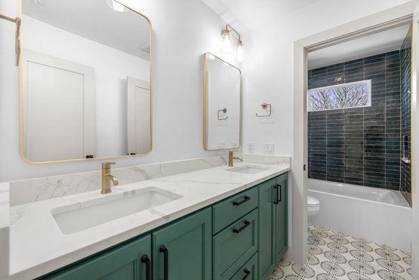 Bathroom, Dual Sink Vanities, Interior