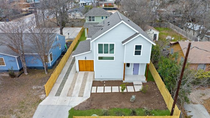Exterior, Drone