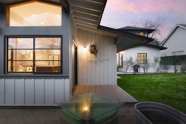 Backyard, Exterior