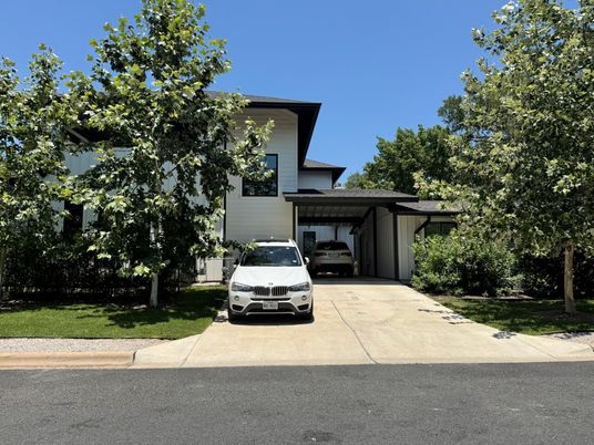 Attached, Exterior, Facade, Modern