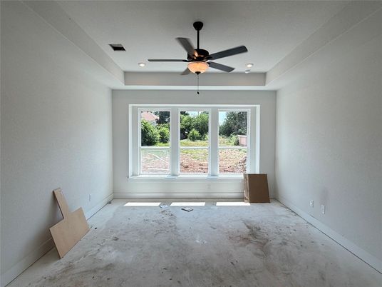 Empty room, Interior, Recessed Lighting