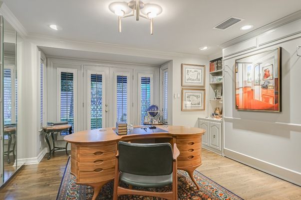 Home Office, Interior, Recessed Lighting, Wood Texture Flooring