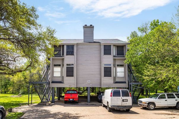 Exterior, Facade, None
