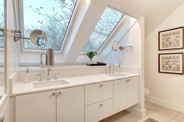 Bathroom, Dual Sink Vanities, Interior