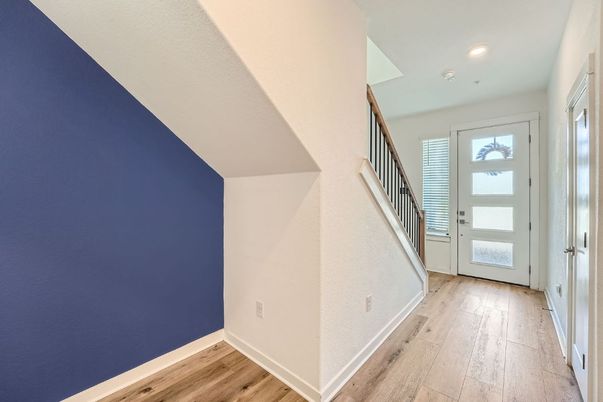 Interior, Recessed Lighting, Wood Texture Flooring
