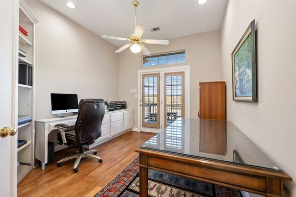 Home Office, Interior, Recessed Lighting, Wood Texture Flooring
