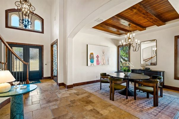 Chandelier, Dining room, Interior, Wooden Beams, Wooden Ceilings