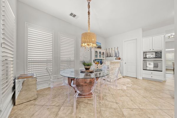Chandelier, Dining room, Interior, Kitchen, Pendant Lights