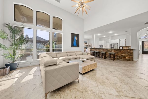 Interior, Kitchen, Living room, Pendant Lights, Recessed Lighting, Stainless Steel Appliances